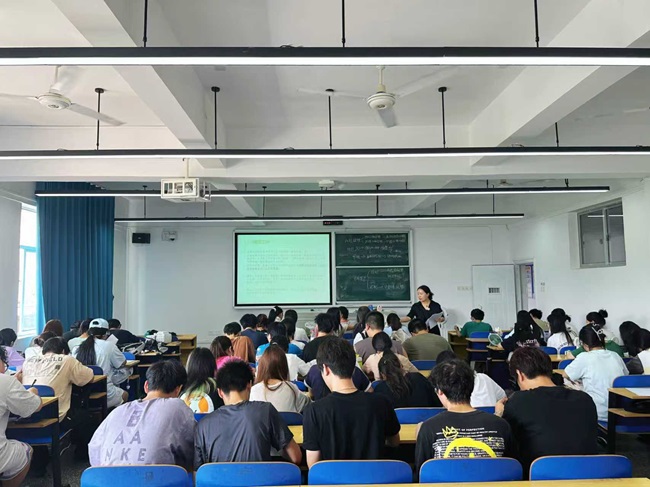 WilliamHill体育扎实开展新学期新生开学教学检查工作 全力保障教学平稳运行